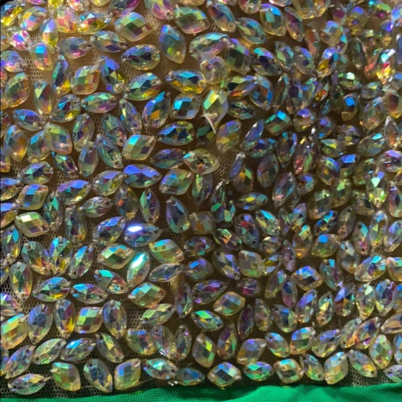 Green and silver sequins and beaded gown - Picture 4 of 5